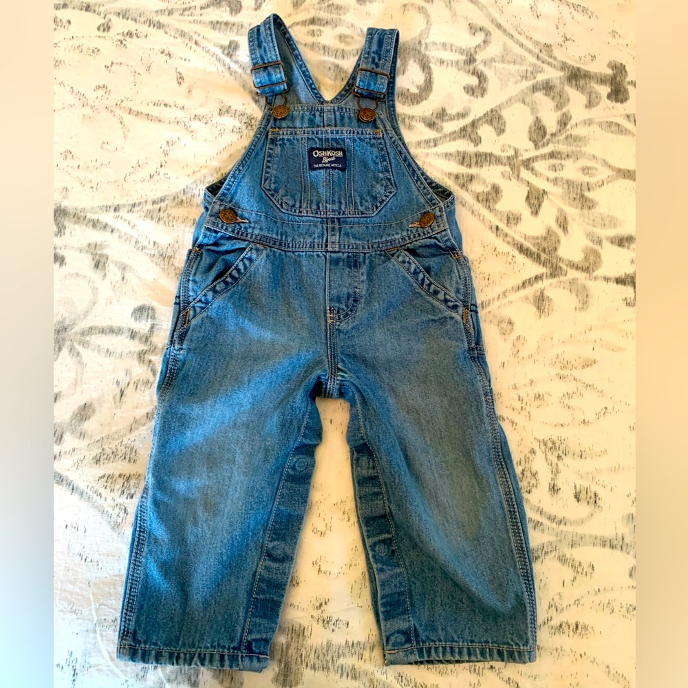 5/$15 Classic Osh Kosh Overalls size 18 months. In gently used, which is soft 🥰